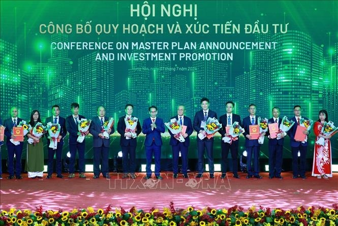 Thủ tướng Phạm Minh Chính: Hưng Yên phát huy giá trị cốt lõi của văn hóa Phố Hiến, lập kỳ tích sông Hồng